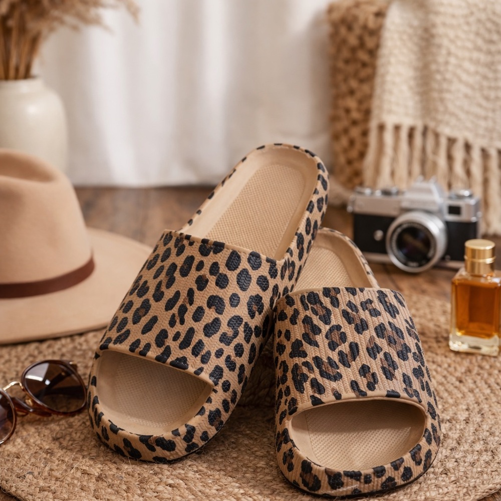 Leopard Print Women's Slide Sandals - Picture 1 of 1